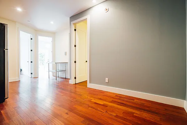 Rented by Nooklyn NYC LLC | media 8