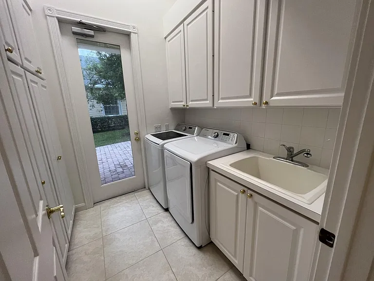 180 Barbados Dr — Photo 18