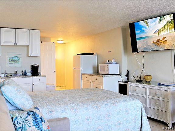 3rd image of 3501 S Atlantic Ave #G220