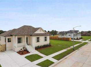 3913 Dominique Dr, Chalmette, LA 70043