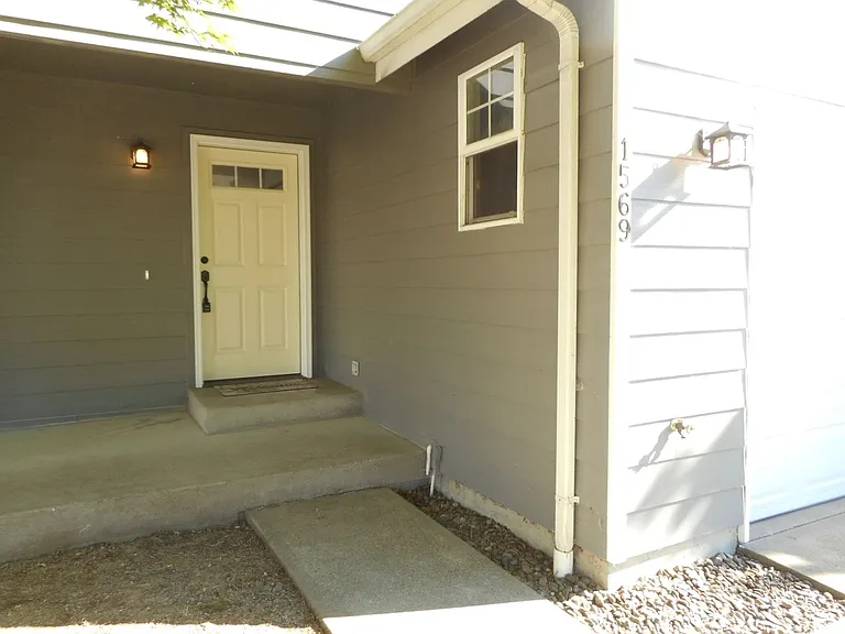 1569 Otter Ct SW — Photo 1