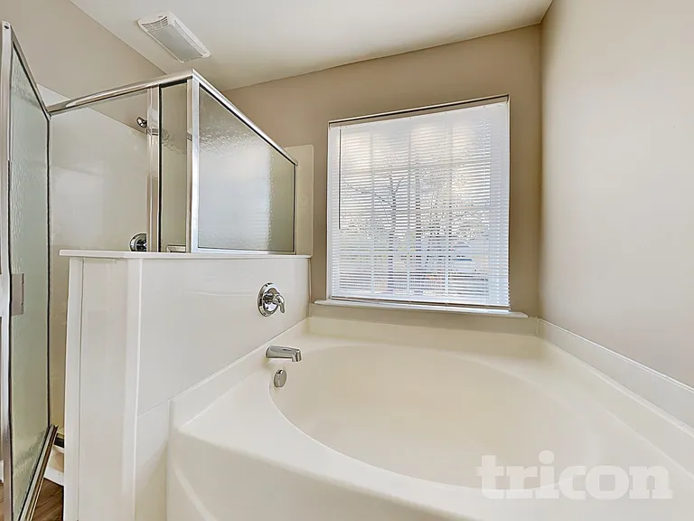 409 Baneberry Ln — Photo 10