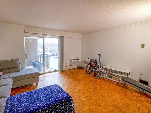 5th image of 1025 Hancock St Unit 3D