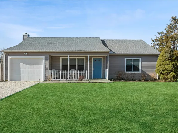 71 Sunup Trail, Aquebogue, NY 11931