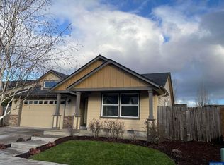 1195 S 8th St, Independence, OR 97351