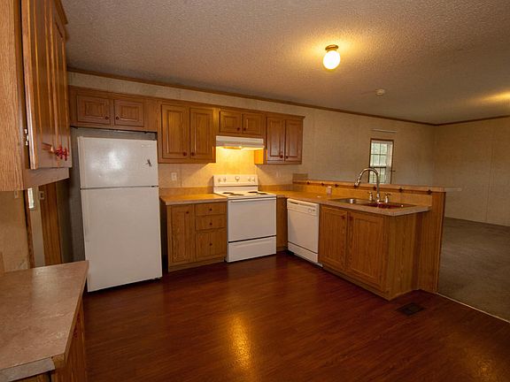 3rd image of 1183 Hebert Ln