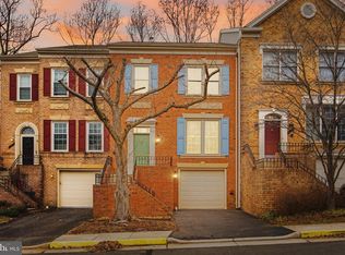 8024 Tanworth Ct, Springfield, VA 22152