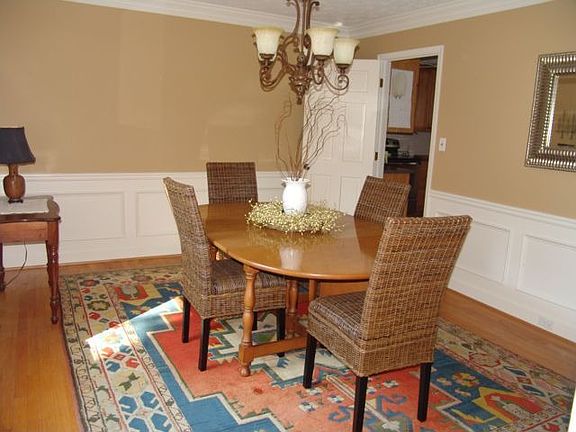 3rd image of 3519 Meadow Chase Dr