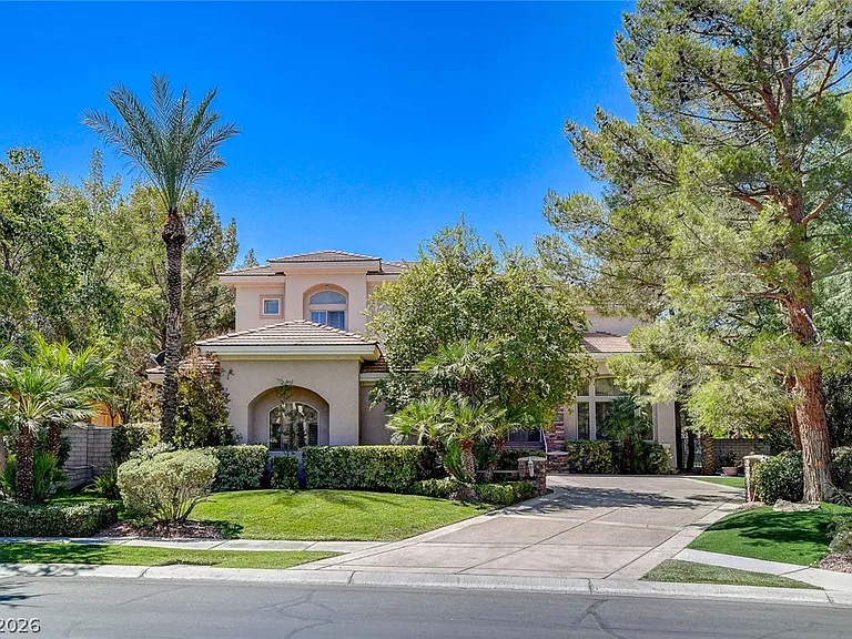 2041 Troon Dr — Photo 1
