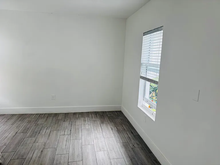 7910 Abbott Ave #6 — Photo 13