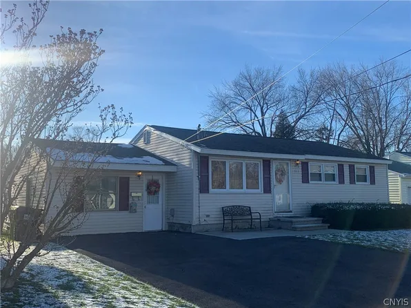 313A Pleasantview Dr, Liverpool, NY 13088