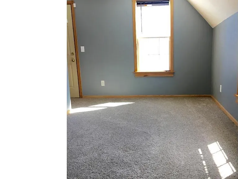 2111 3rd St NE — Photo 7