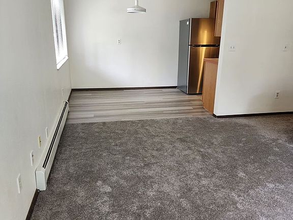 3rd image of 629 Collyer St #101