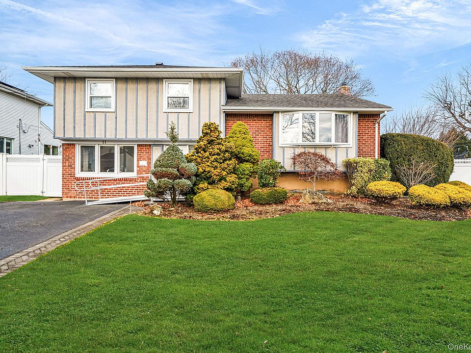 1st image of 11 Fordham Drive