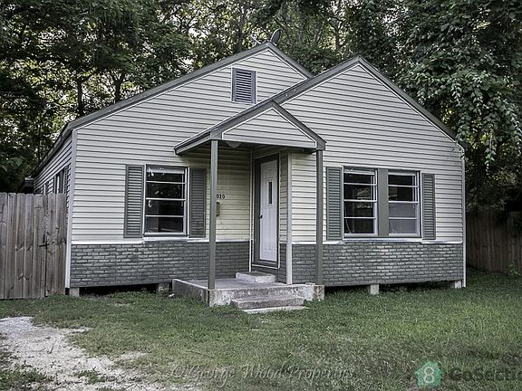 2nd image of 1020 Roosevelt St