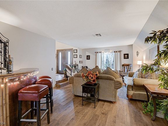 5th image of 5051 Grandview Dr