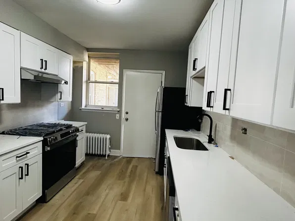 3924 N Milwaukee Ave Floor 3, Chicago, IL 60641