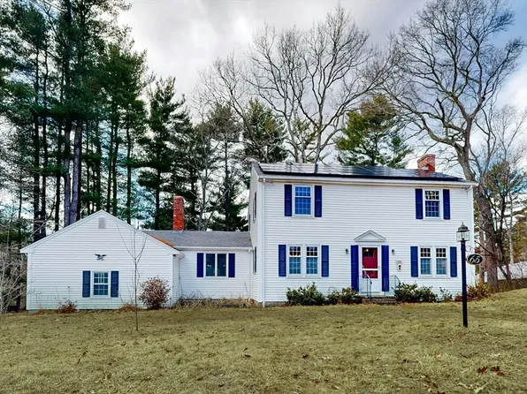 65 Colonial Rd, Medfield, MA 02052