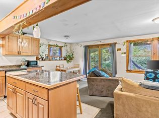 612 Sylvan Park Rd, Stowe, VT 05672