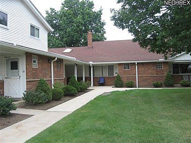 3rd image of 25320 Clubside Dr Unit 17