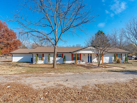 3rd image of 24073 N County Road 3292