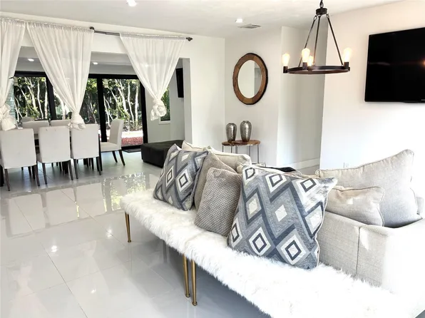 2101 NE 55th Court, Fort Lauderdale, FL 33308