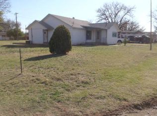 510 E Richardson St, Sundown, TX 79372