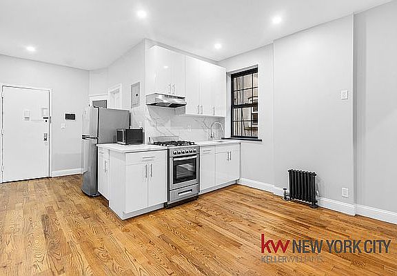 4th image of 43-07 31st Ave #4R