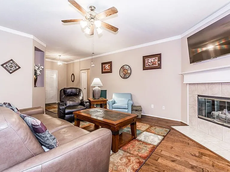 9809 Coolidge Dr — Photo 4