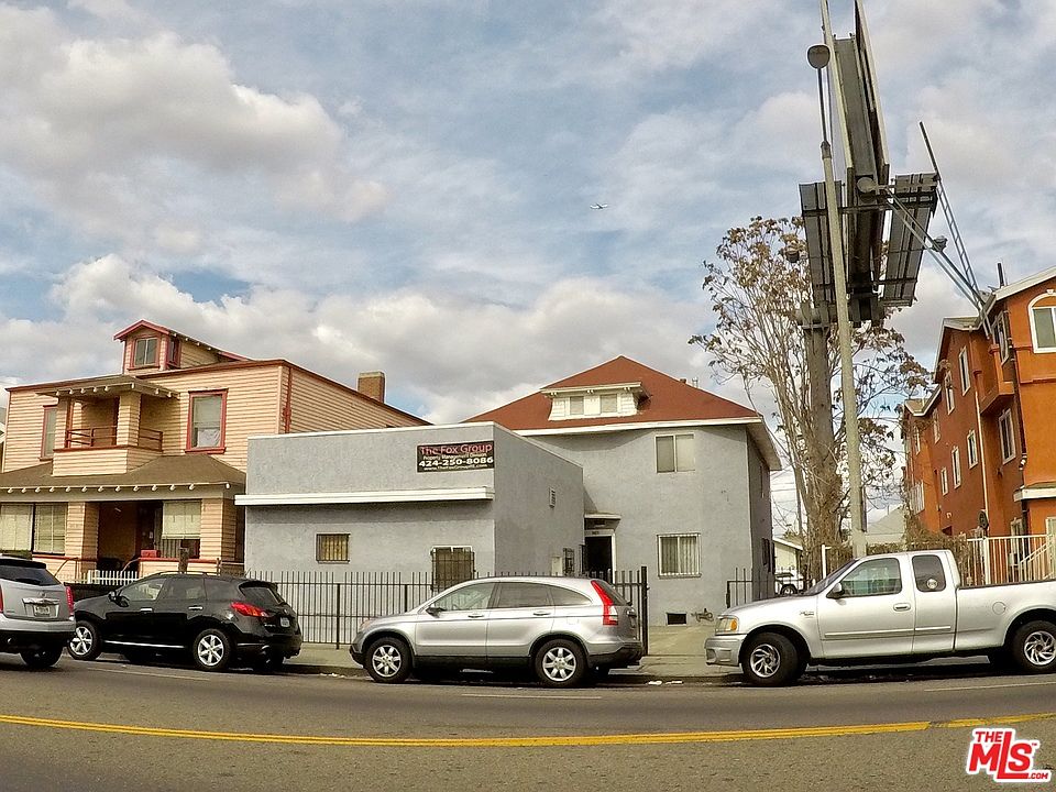 1st image of 965 W Vernon Ave