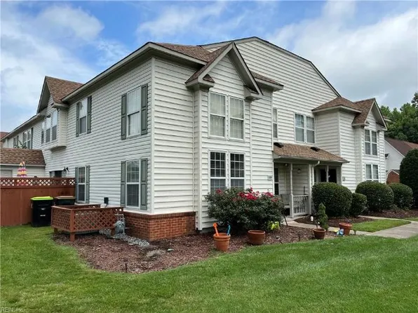 105 Post Oak Rd, Yorktown, VA 23693