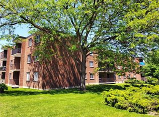 4 Avalon Pl #206, Kitchener, ON N2M4N6