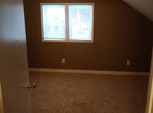 36 E McKinley Ave, Zeeland, MI 49464