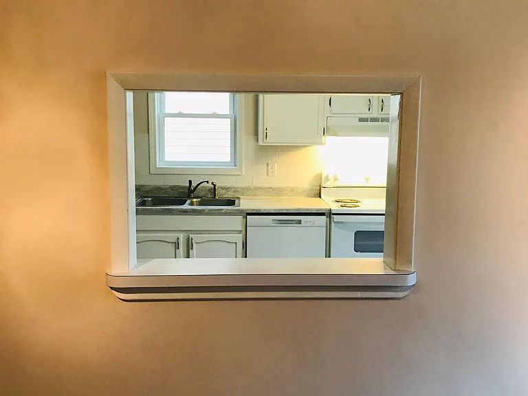 3813 Dexter Ave — Photo 4