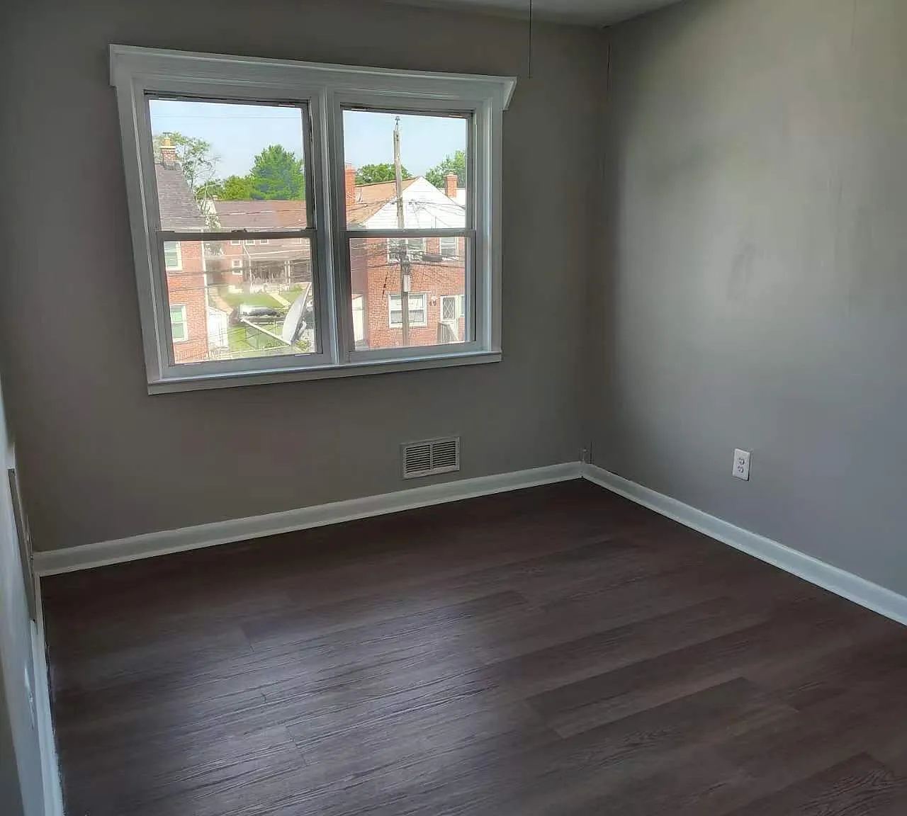 3 bed, 1260 sqft, $2,250 — Photo 4