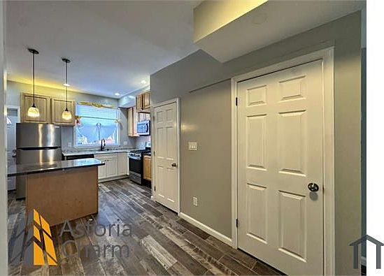 5th image of 2609 Hampden Ave