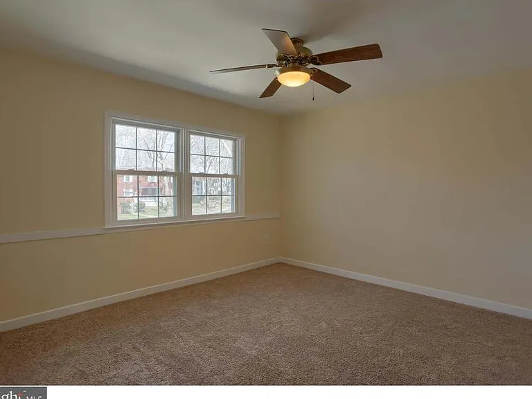 205 Sycamore Rd — Photo 17