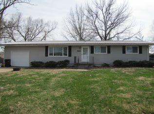 820 Meadow Ln, Kirksville, MO 63501