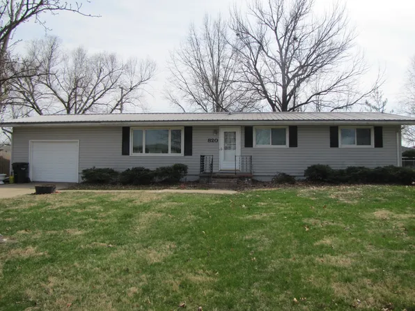 820 Meadow Ln, Kirksville, MO 63501