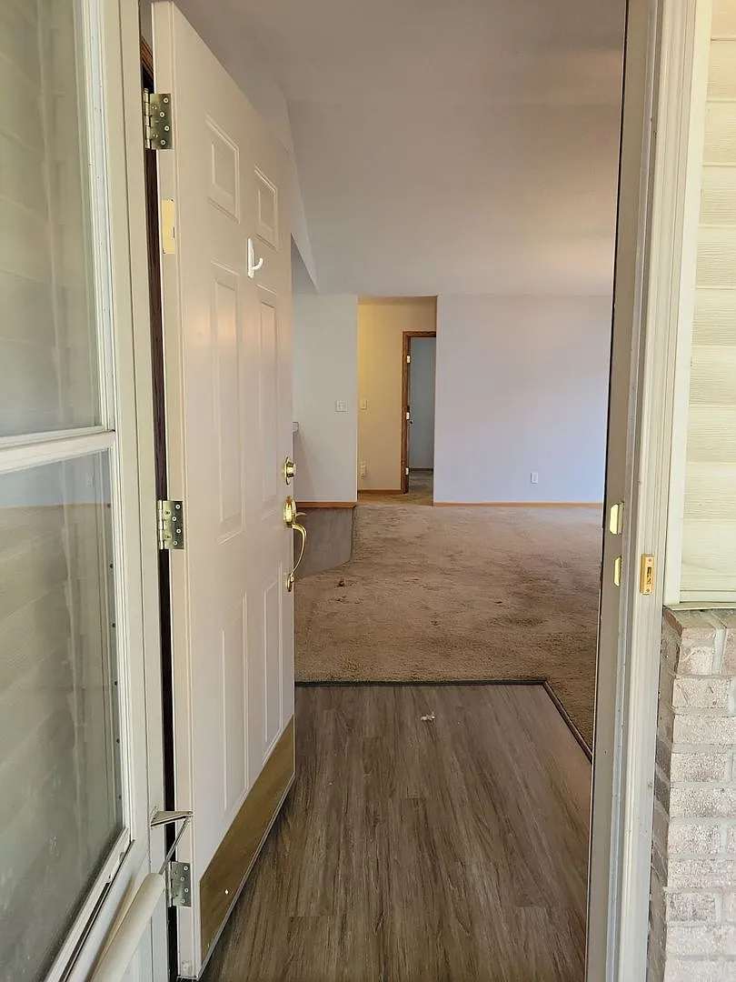 One Level Twin home — Photo 2