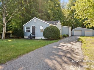 529 Porter Rd, Norton Shores, MI 49441
