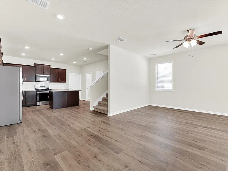 1328 Kimzey St #1 — Photo 5