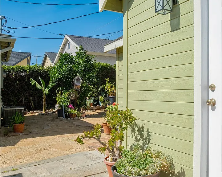 2941 Piedmont Ave — Photo 33