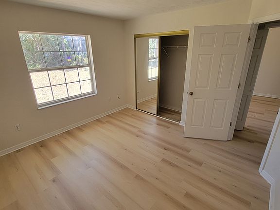 3rd image of 91 Ryecliffe Dr