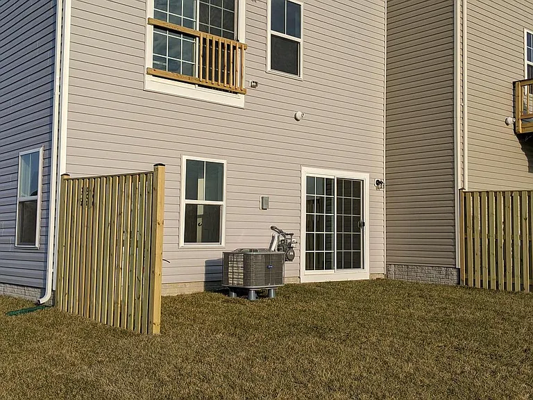 224 Parkland Dr — Photo 17
