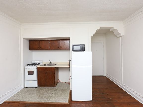 4th image of 4060 N Kenmore Ave Unit 13
