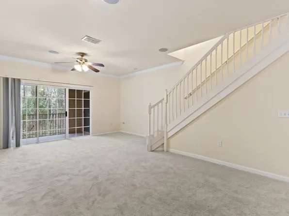 5008 NW 44th Ln #906, Gainesville, FL 32606