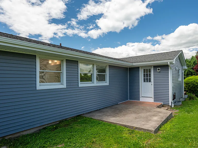5 Lilac Ln — Photo 26