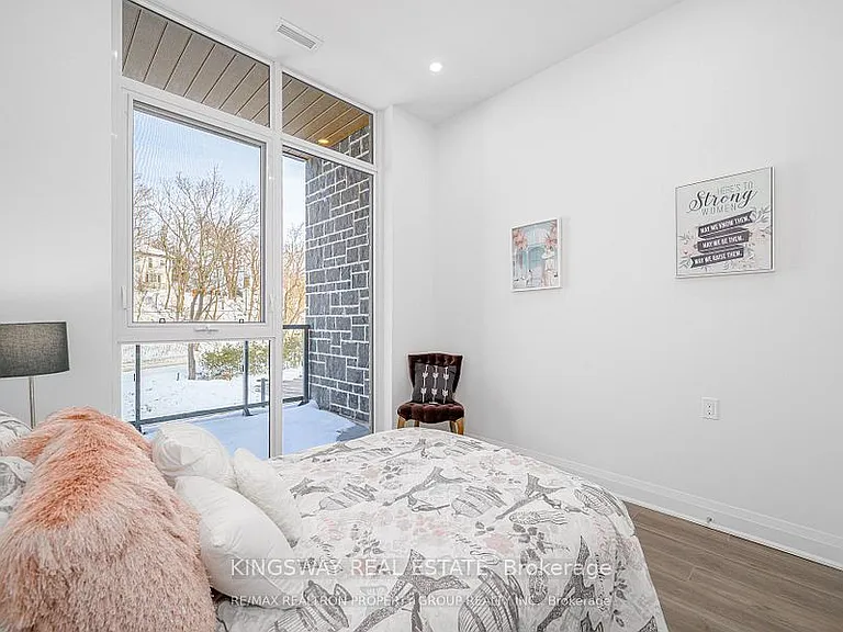 99 Louisa St S #218 — Photo 17