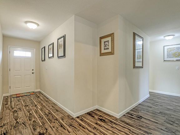 3rd image of 3122 Remington Way